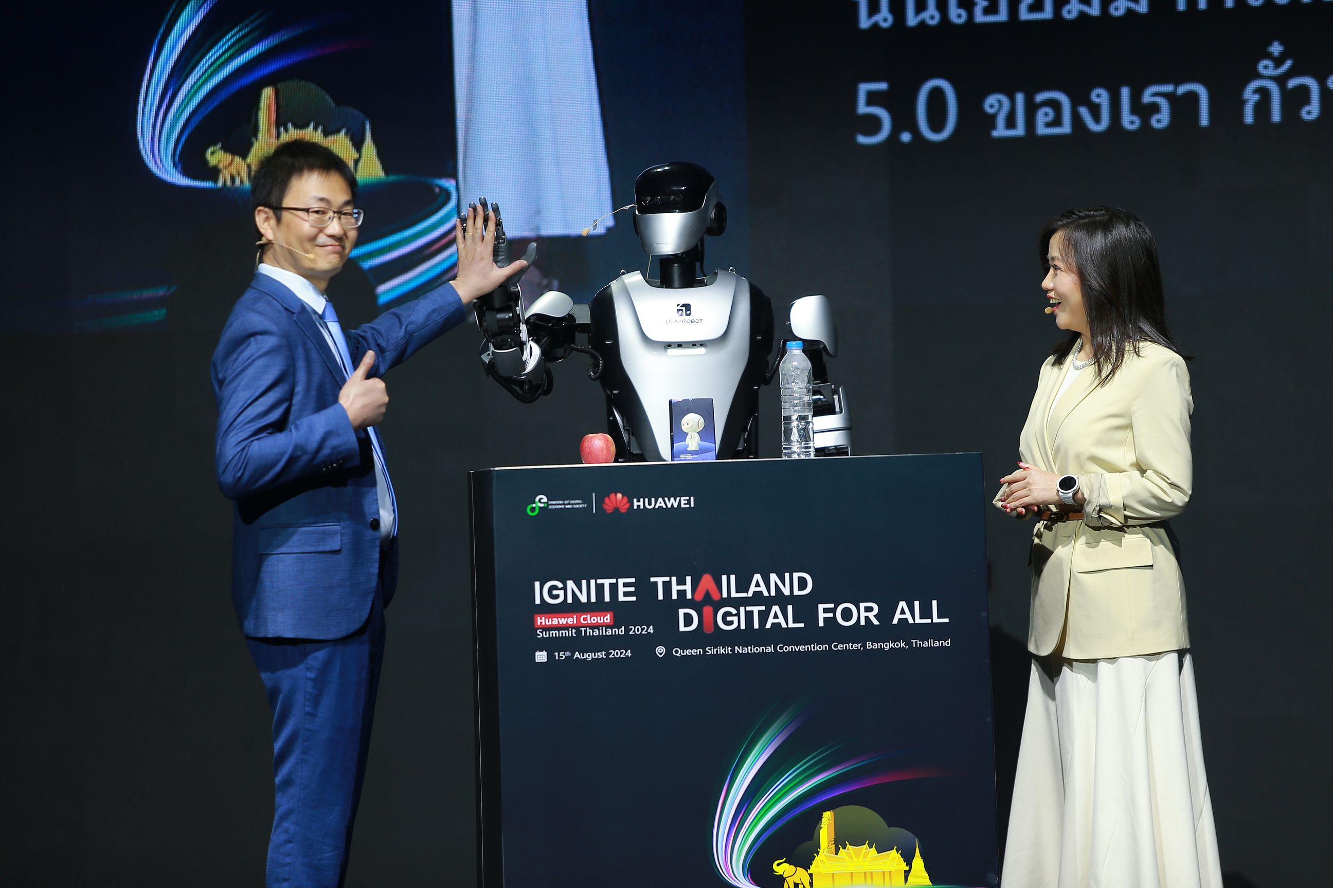 https://www.bluechipthai.com/assets/images/Robot1_0.jpg
