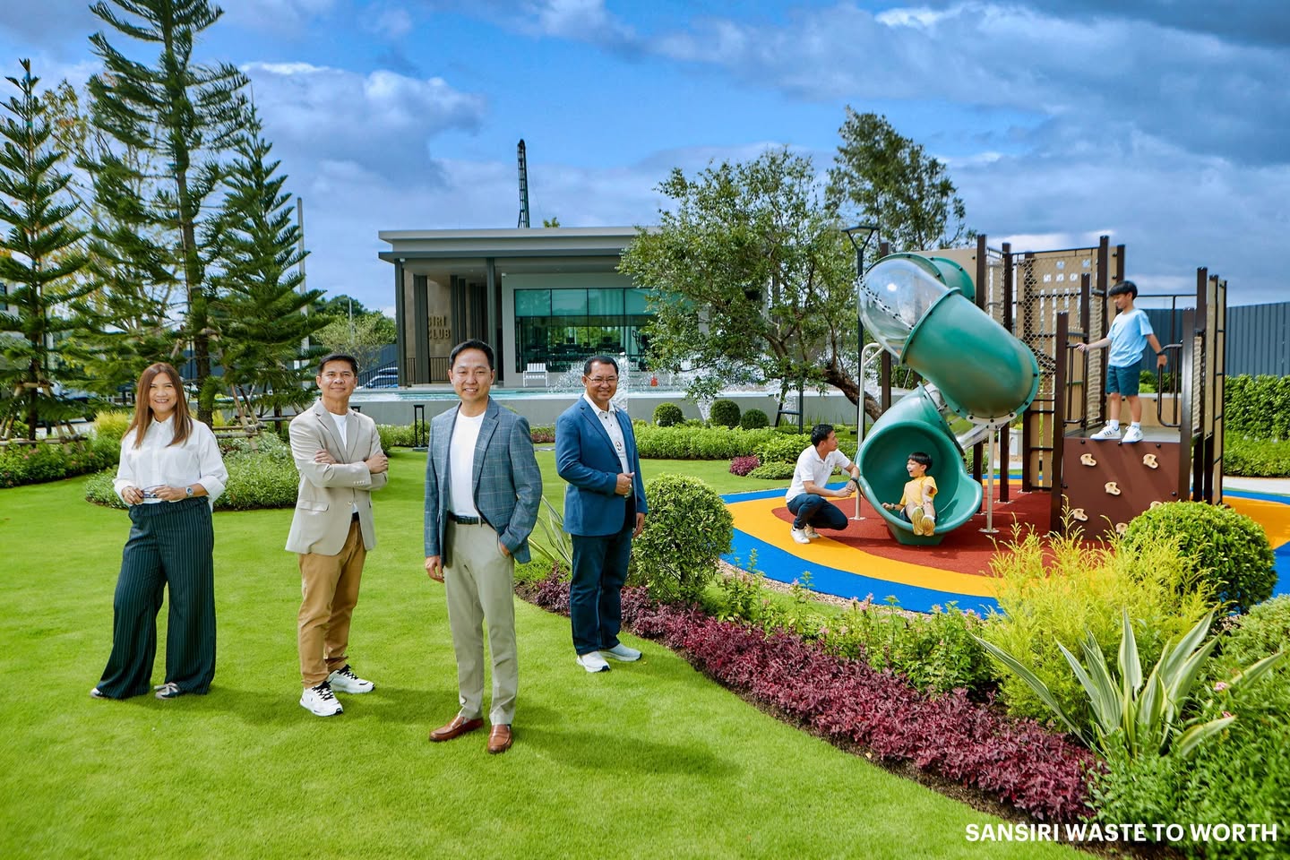 แสนสิริ รวมพลัง 4 พันธมิตรสายกรีน พลิกโฉม 5 หมื่นฝาขวดพลาสติกสู่ “สนามเด็กเล่นรักษ์โลก”