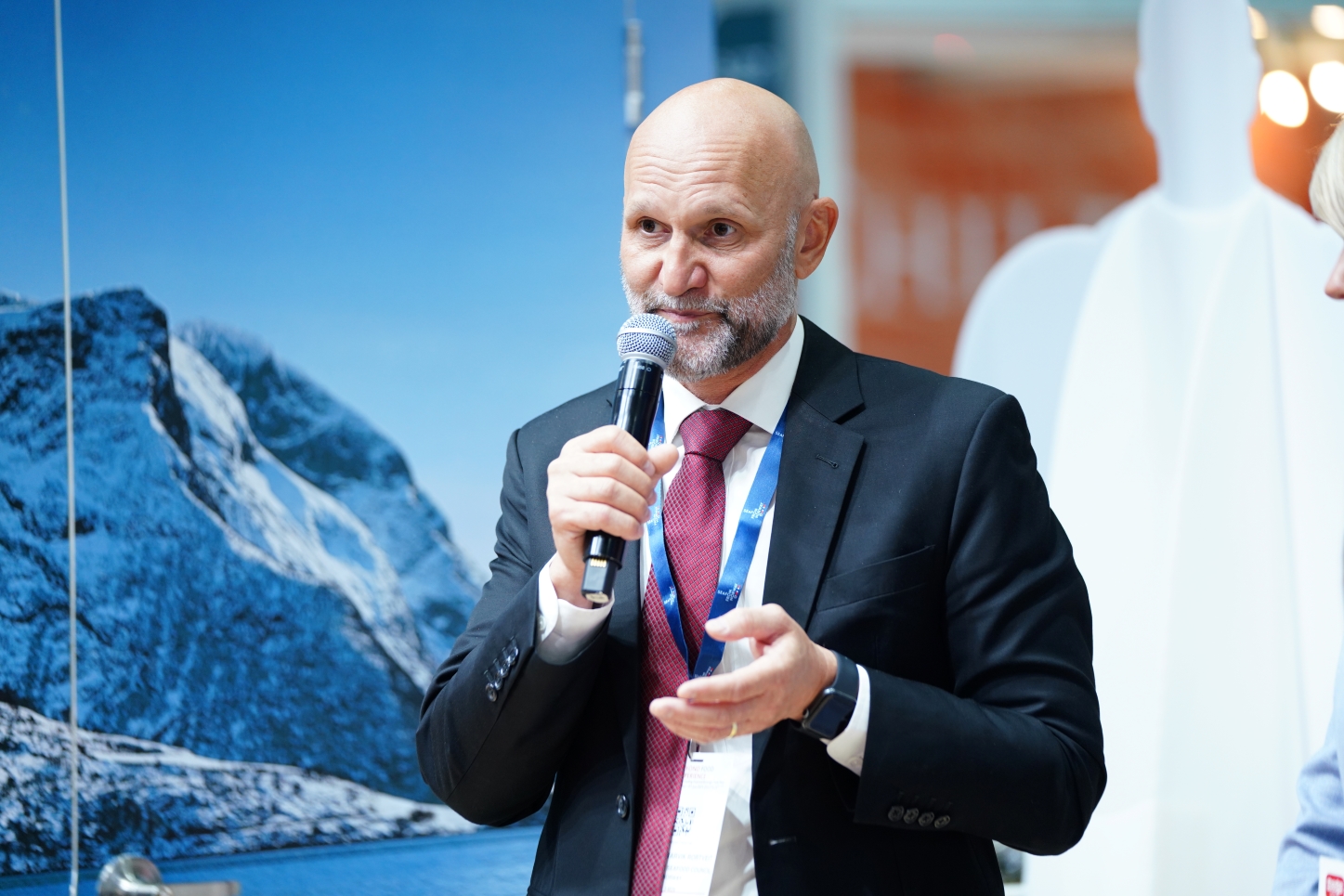 https://www.bluechipthai.com/bc-admin/userfiles/image/01_Dr_%20Asbj%C3%B8rn%20Warvik%20R%C3%B8rtveit,%20Southeast%20Asia%20Regional%20Director,%20Norwegian%20Seafood%20Council%20(NSC).JPG